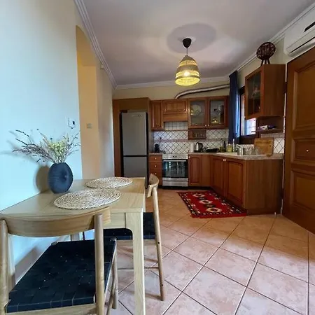 Apartment Centaurus In Old Town Thessaloniki