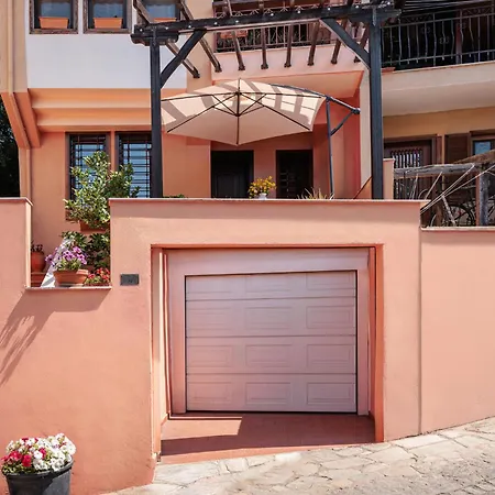 Centaurus In Old Town With A Big Terrace And View To Olympus Mountain ! * Thessalonique