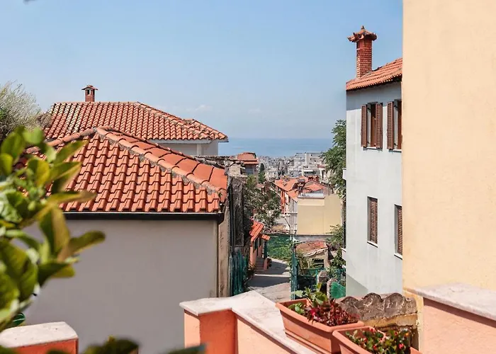 Centaurus In Old Town With A Big Terrace And View To Olympus Mountain ! Apartment Thessaloniki